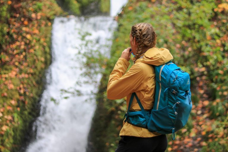 10 Essentials You Should Bring On Every Day Hike CleverHiker