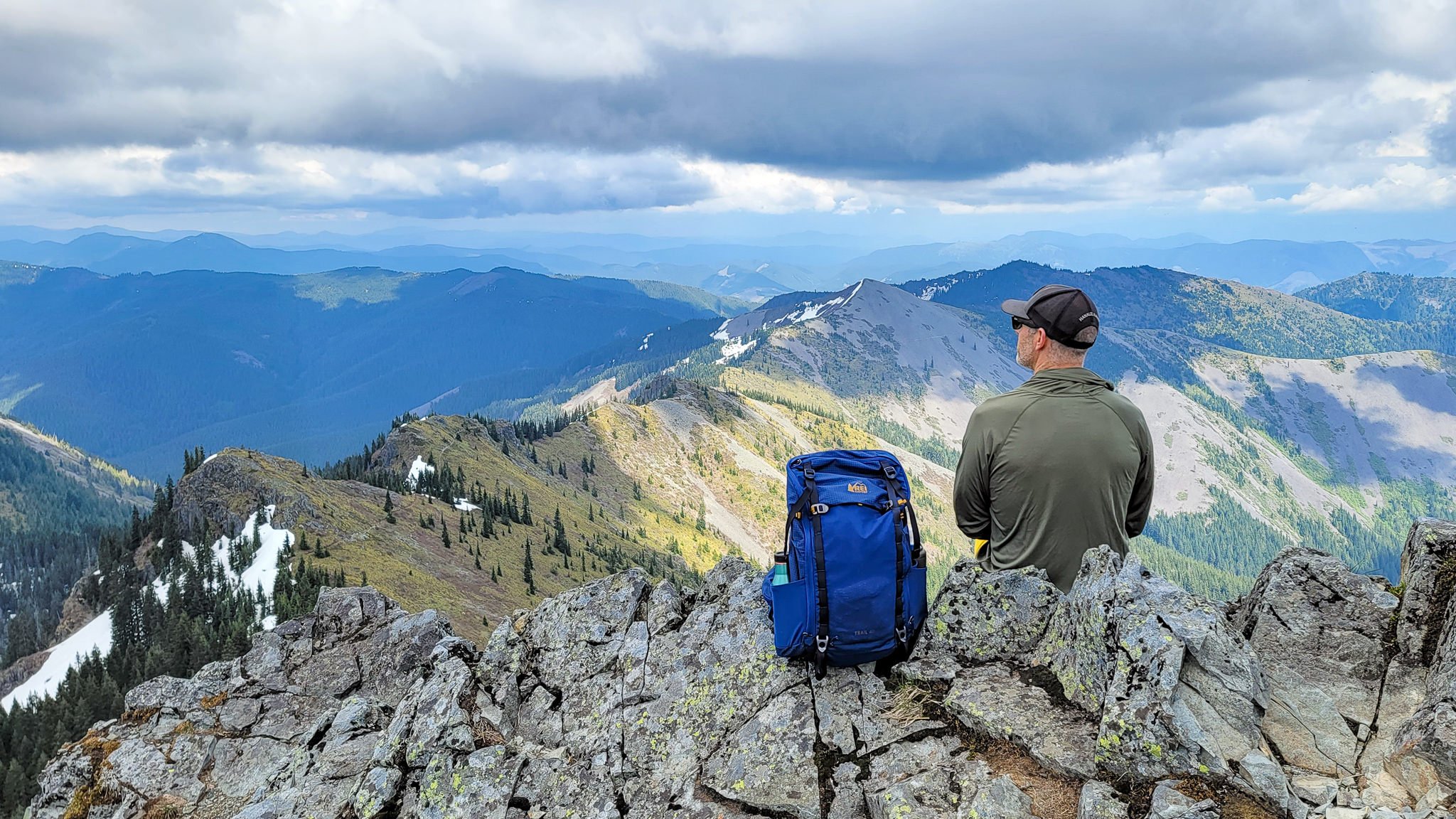10 Best Hiking Daypacks of 2024, Tested & Reviewed