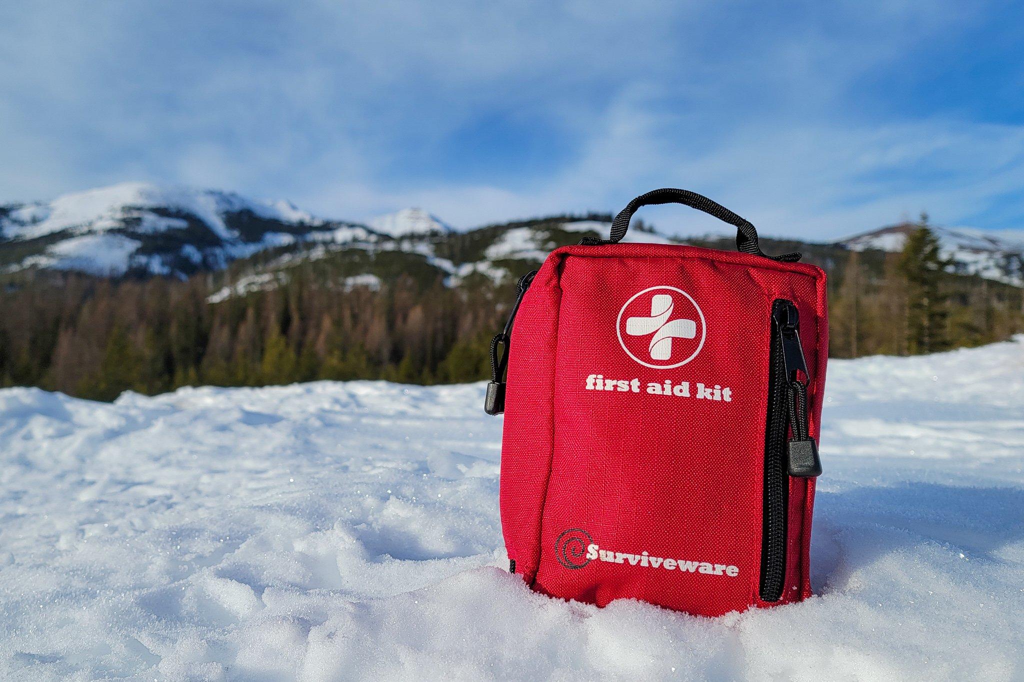 Outdoor First Aid Kit - High Peak First Aid