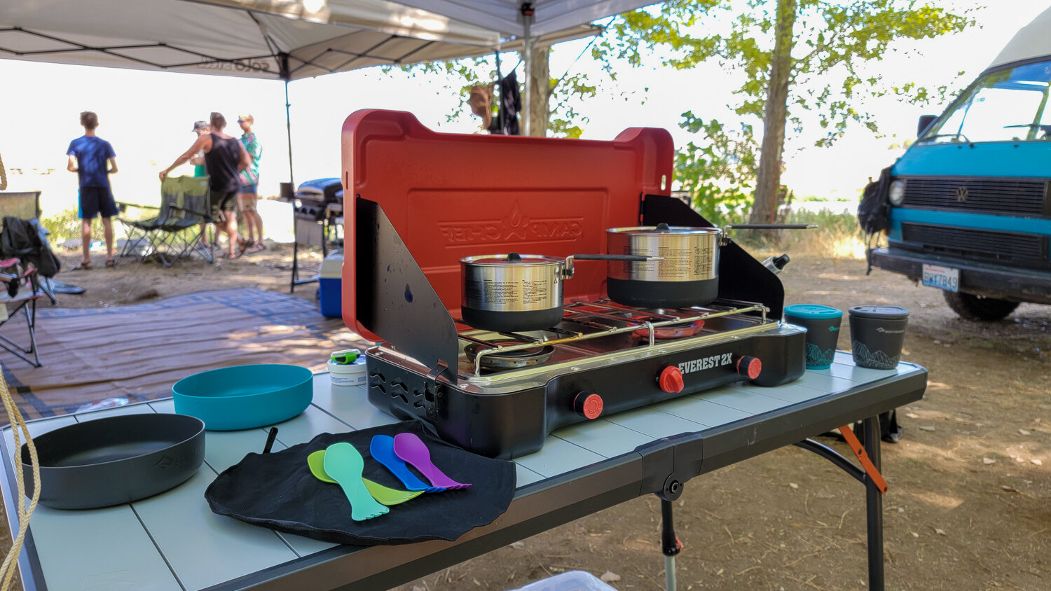 https://www.cleverhiker.com/wp-content/uploads/2023/08/The-Sea-to-Summit-Sigma-Cookset-on-a-backpacking-stove.jpeg
