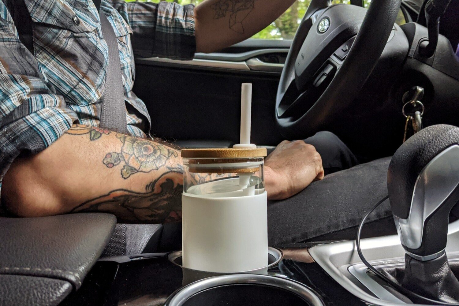 https://www.cleverhiker.com/wp-content/uploads/2023/08/The-Tronco-Glass-Tumbler-in-the-cupholder-of-a-car.jpeg