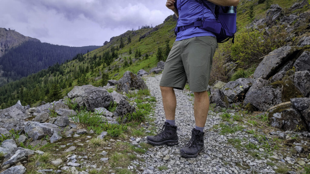 Best Men's Comfortable Stretchy Hiking Pants - Black – Arrak Outdoor USA