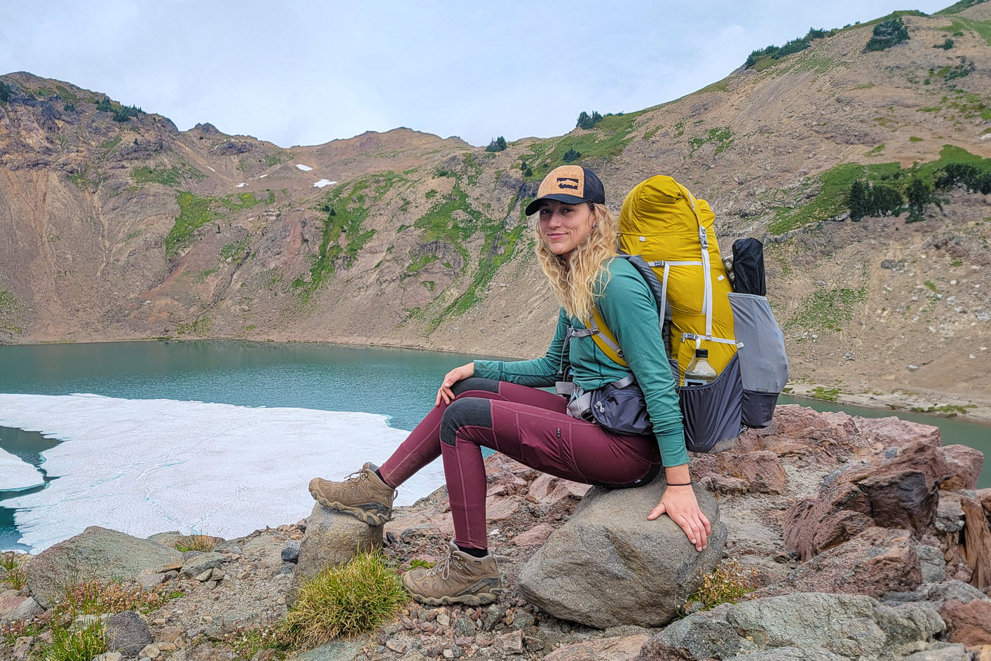 Best leggings for hiking? I have basically destroyed my Aligns by hiking in  them so I was wondering what your favorites are! (wearing the aligns in  black in the picture-- not the