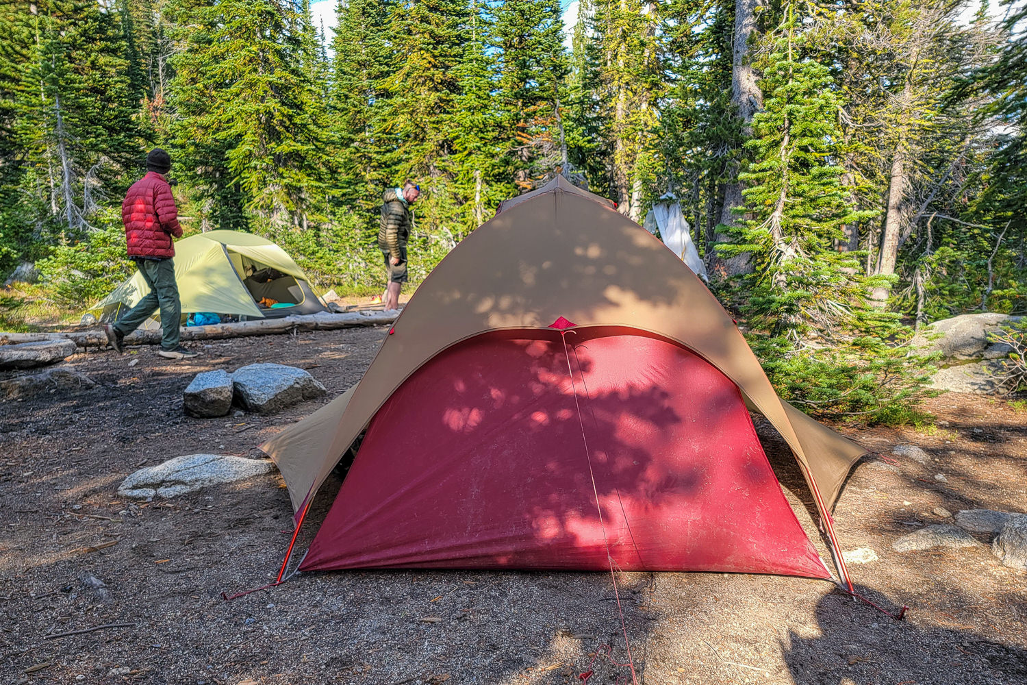 the head of the MSR freelite tent where the rainfly doesn't cover the base all the way to the bottom