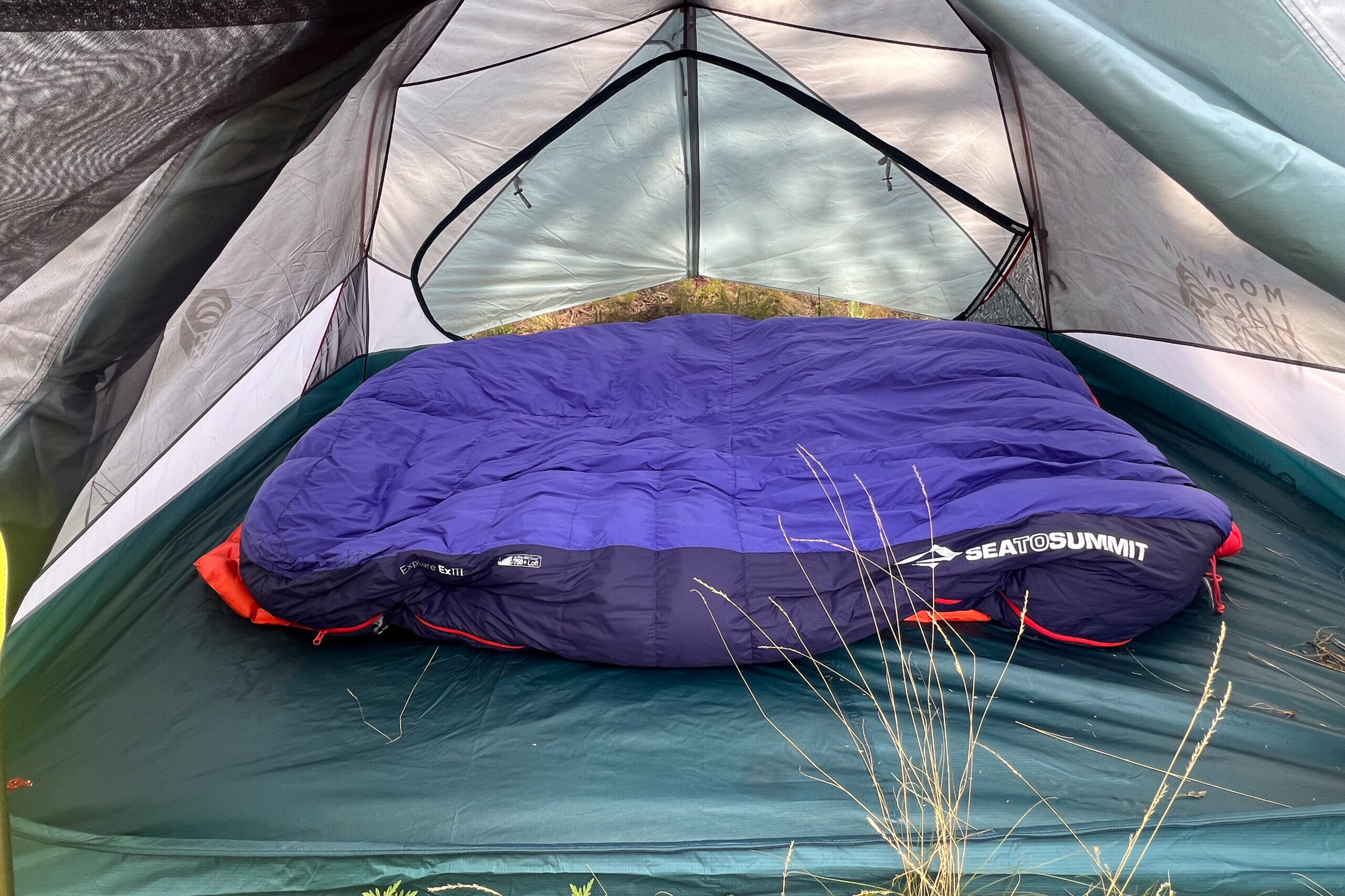 The image shows a closeup shot of the inside of the Mineral King 3 with a double sized sleeping bag on the inside.