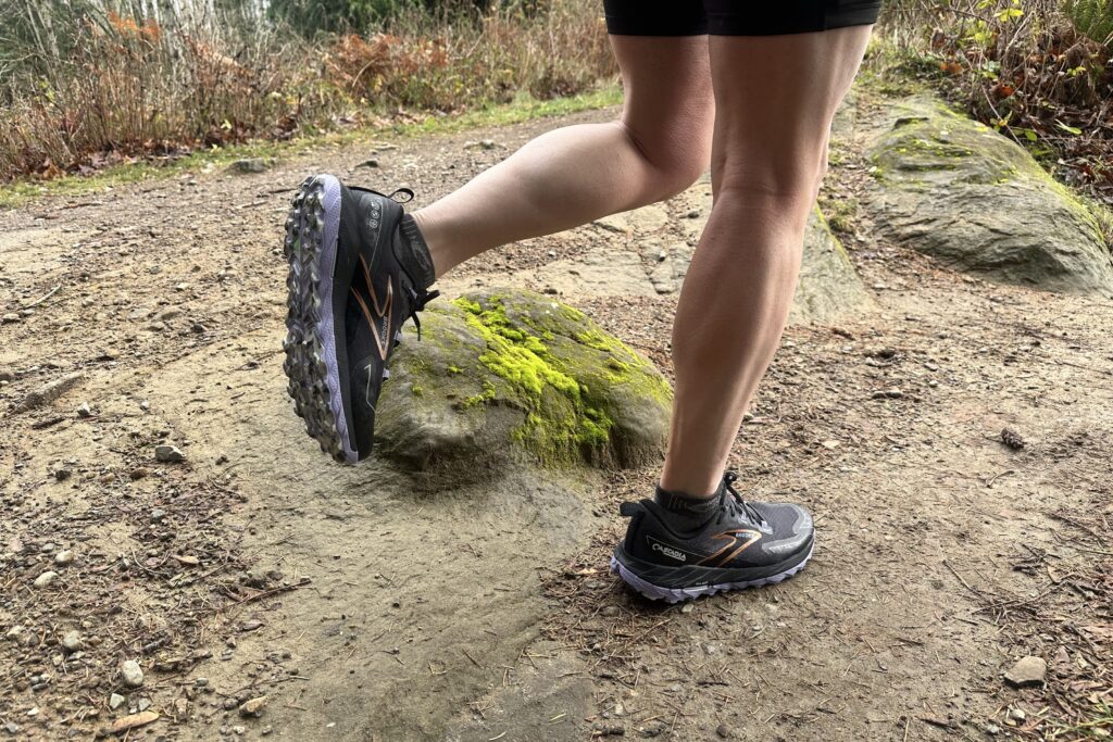 Brooks Women's Cascadia 18 shoes close up on trail