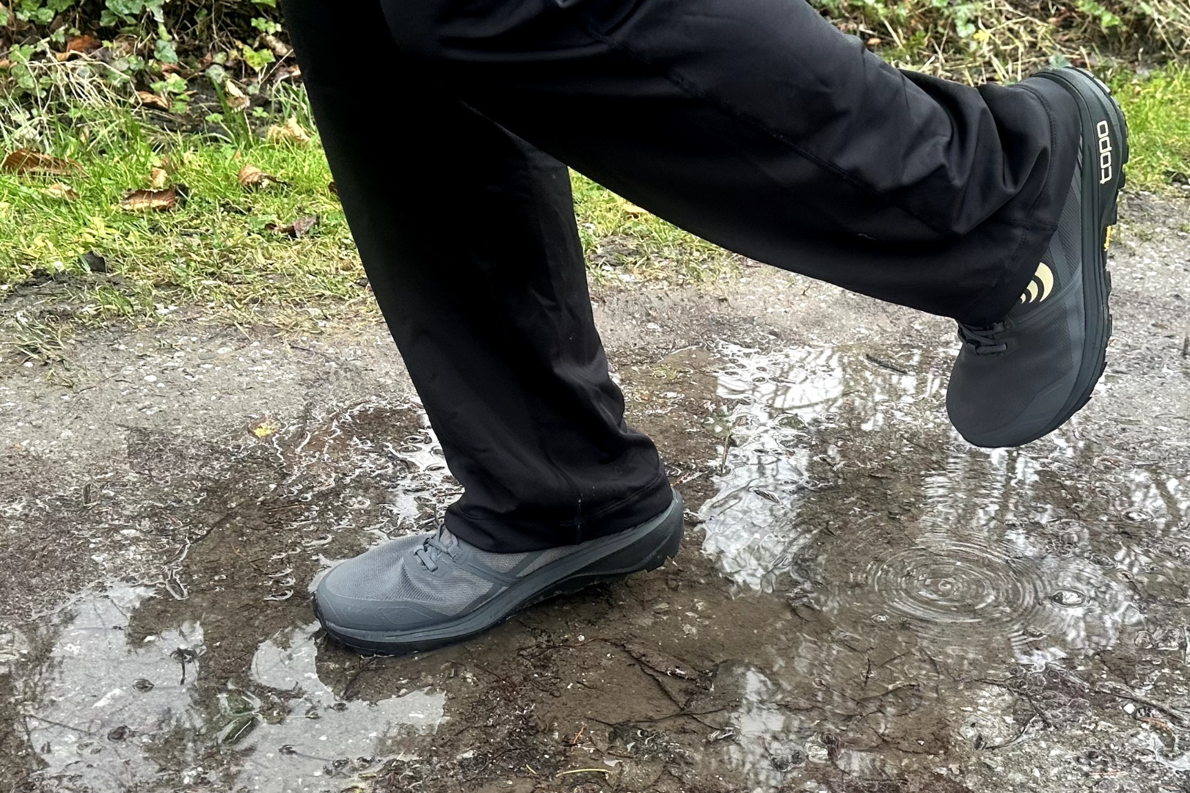 Topo Women's Terraventure 4 Waterproof close up in a puddle