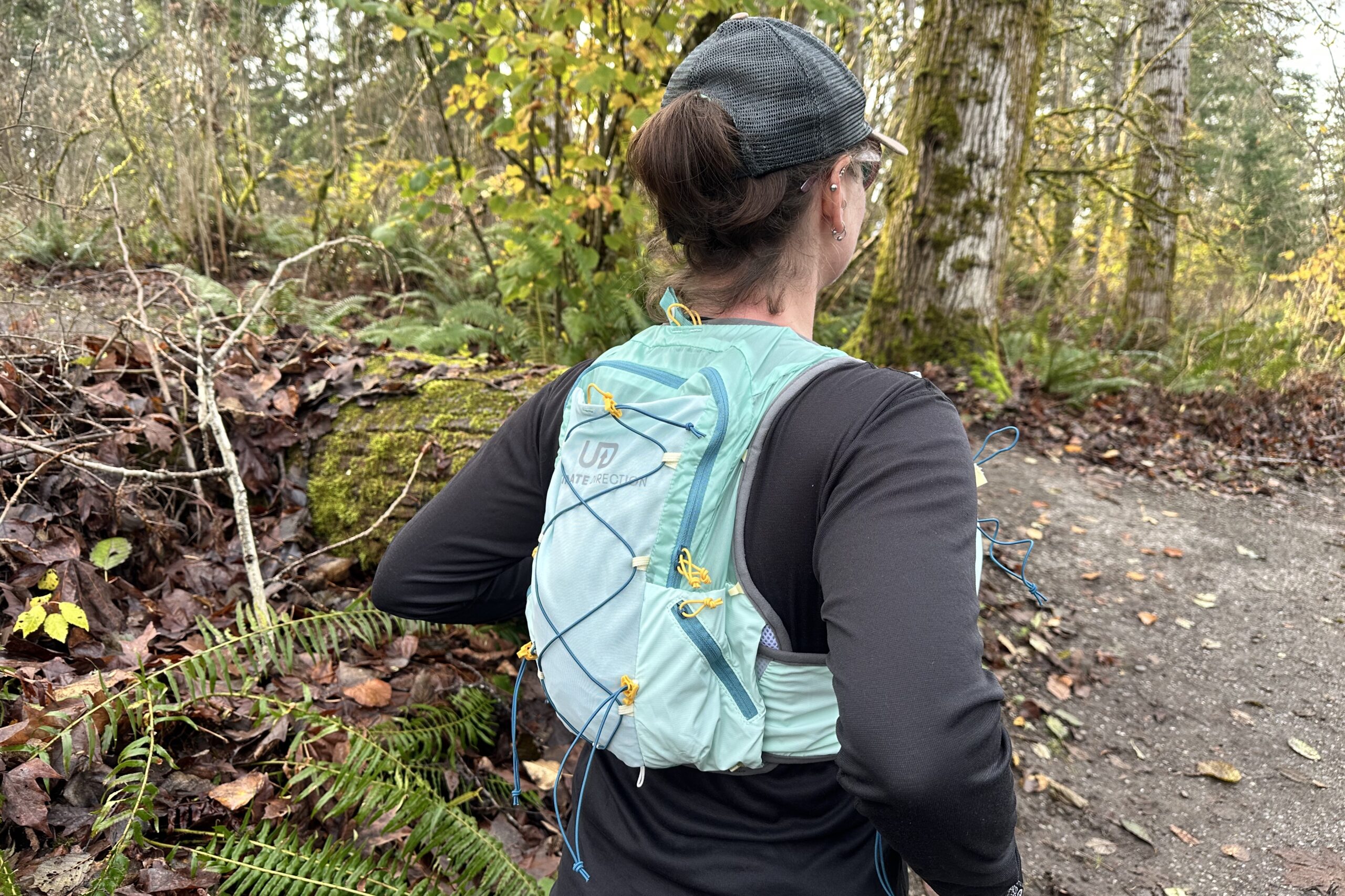 Runner wearing the Ultimate Direction Ultra Vesta 6.0 Hydration Vest