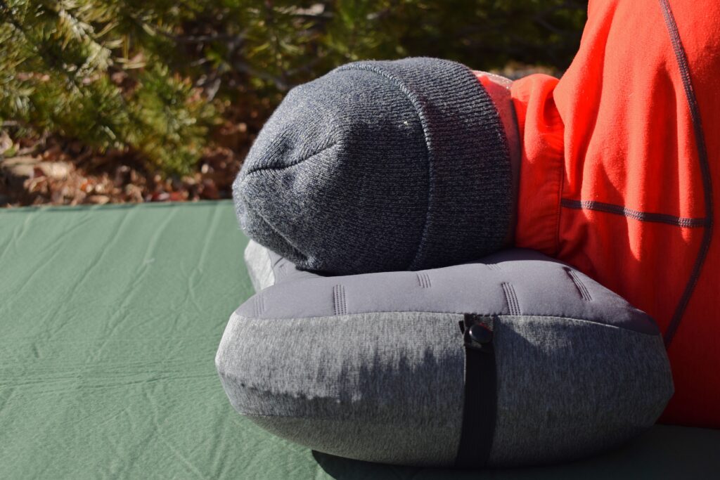 The author's head and neck are aligned while sleeping on his side on the Trekology Aluft Pro pillow