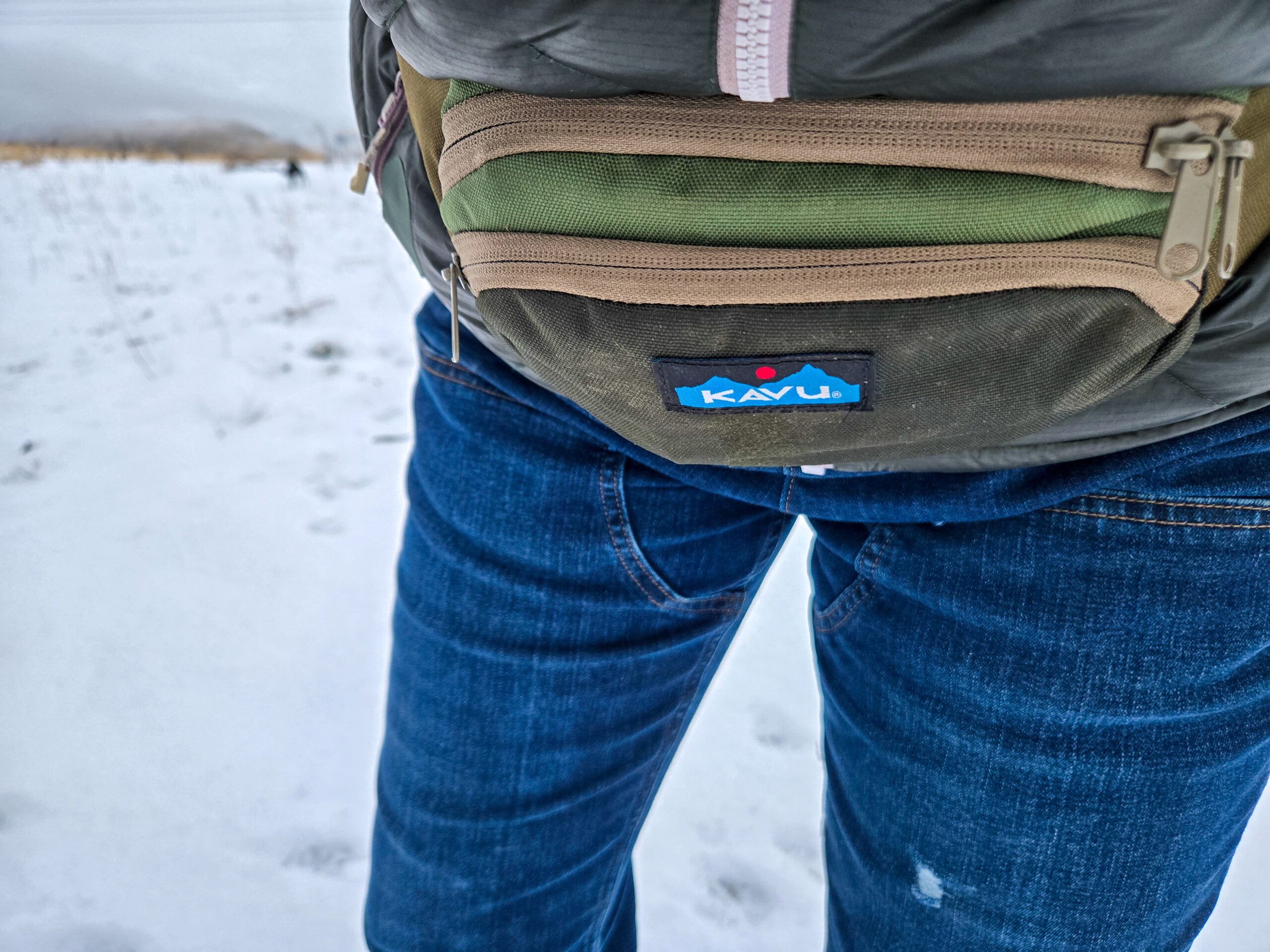 close up of the kavu spectator worn on the front of a woman's waist